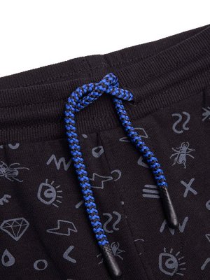 Брюки Удобные повседневные брюки для мальчиков. Принт в мелкую деталь с множеством элементов. Модель удобно надевать и снимать благодаря эластичному поясу на завязке. 95% ХЛОПОК 5% ЭЛАСТАН