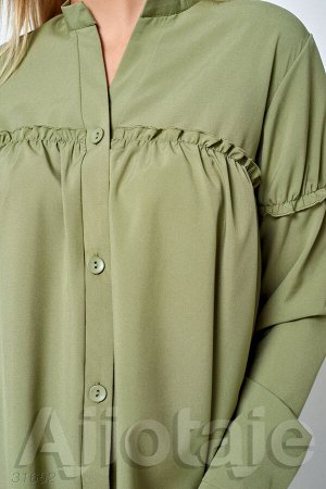 Блузка оливкового цвета с манжетами на пуговичках