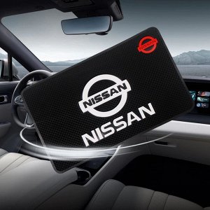 Нескользящий силиконовый коврик на панель авто Nissan