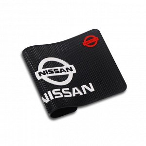 Нескользящий силиконовый коврик на панель авто Nissan