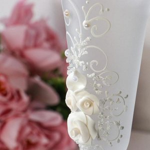 Набор свадебных бокалов "Розы", с лепниной, белый