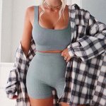 Спортивные женские костюмы с шортами/велосипедками