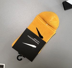 Спортивные средние носки, цвет желтый