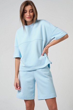 Костюм летний спортивный с шортами и футболкой oversize светло-голубой