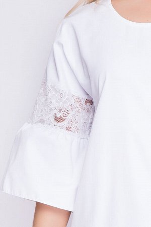 Блузка Блузка из текстильного полотна свободного силуэта.Рукава с притачным воланом и плетеным кружевом.

Cостав:
100% хлопок