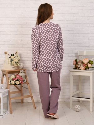 Пижама Цвет: лиловый; Состав: Хлопок 100%; Материал: Футер с начесом
Пижама комфортна и уютно. В ней легко согреться в самый холодный день.
Состоит из брюк и кофты.