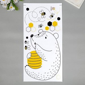 Наклейка пластик интерьерная цветная с чёрным "Медвежонок с мёдом и пчёлами" 30х60 см