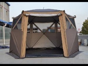 Палатка Без пола.
Палатка кухня шатёр полуавтомат.
Размер 300х360х215 см
Очень быстро, легко устанавливается и собирается.

Один вход на молнии.
Стекло-пластиковый прочный каркас.
Выполнена из высокоп