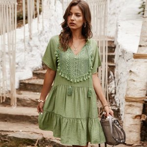 Женское короткое платье,  v-образный вырез, цвет зеленый