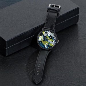 Часы наручные кварцевые "Милитари", диам. 4 см