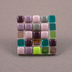 Mozaika violet