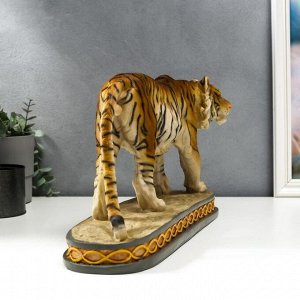 Сувенир полистоун "Бенгальский тигр на скале" 23,5х43х11,5 см