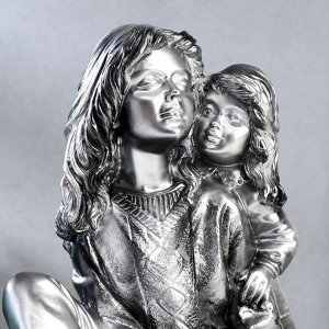 Сувенир полистоун "Мама с дочкой" серебро 25х20х15 см