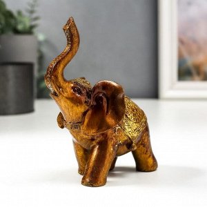 Сувенир полистоун "Слон в золотой попоне с узорами" лак 13х11х6,8 см