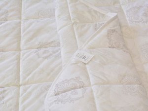 Одеяло облегченное 1,5 сп. 140х205 см Белое
