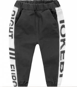 Спортивные брюки для мальчика, надписи по бокам, цвет черный
