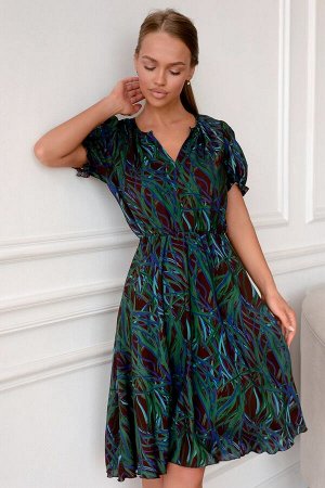 Платье Размер: 42 / 44 / 46 / 48
Вечерний вариант платья из лёгкого текстильного полотна. Ткань 100% вискоза. Штапель. Мягкое, отлично драпиру́ющиеся, с интересным, асимметричным узором. Эффект объема
