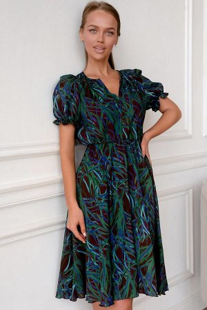 Платье Размер: 42 / 44 / 46 / 48
Вечерний вариант платья из лёгкого текстильного полотна. Ткань 100% вискоза. Штапель. Мягкое, отлично драпиру́ющиеся, с интересным, асимметричным узором. Эффект объема
