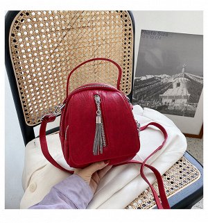 Женская сумка, два отделения, карман спереди и сзади, кисточка на замке, цвет красный