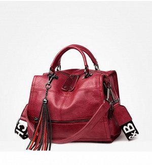 Женская сумка, два ремешка(короткий и длинный), декор в виде кисточки, цвет красный