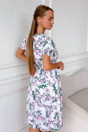 Платье Размер: 44 / 46
Весенние цветущие ветви в принте модели платья 4746 напоминают о расцвете и весенней свежести. Новое дыхание в вашем гардеробе! Лёгкое текстильное полотно из 100% вискозы идеаль