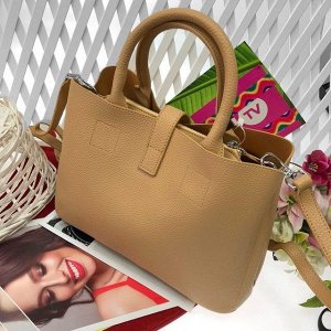 Женская сумка-тоут Diamond Milano из качественной эко-кожи персикового цвета.