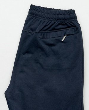 Спорт Брюки FAM 831
Мужские спортивные брюки имеют удобные боковые карманы на молниях, задний карман на молнии, пояс с эластичной резинкой + фиксирующий шнурок. Выполнены из смесовой ткани на основе х