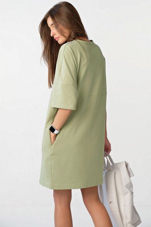 Платье-футболка оверсайз из трикотажа зеленое