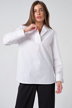 Рубашка прямая без застежки с длинным рукавом белая