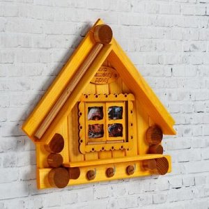 Ключница деревянная "Дом с окном", 30x 25 см