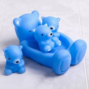 Набор резиновыx игрушек с пищалкой для игры в ванной «Мишки»: мыльница, игрушки 3 шт, цвет МИКС, 15 см.