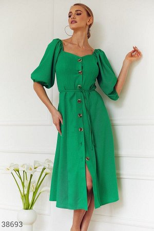 Приталенное платье насыщенного зеленого оттенка