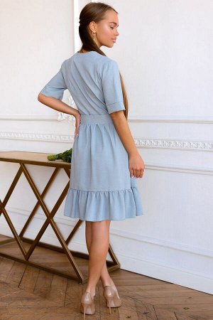 Платье Размер: 44 / 46 / 48
Платье из хлопкового полотна в приятном оттенке светлый джинс может стать основой любого весенне-летнего гардероба. Ткань Твилл характеризуется фактурной поверхностью и мяг