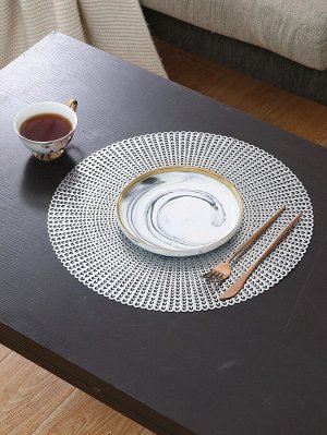 Скатерти Цвет: Серебряные
Тип: коврик для столовых приборов
Материал: ПВХ
ингредиент: 100% ПВХуниверсальный размер Диаметр : 38 cm Толщина : 0.3 cm