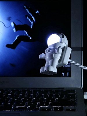 Лампа в форме астронавта USB 1шт