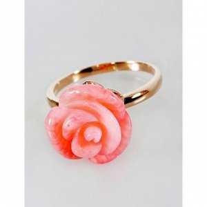 Кольцо с кораллом "Роза", позолота с родированием , размер 16