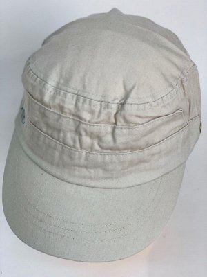 Бейсболка Белая кепка-немка с металлическими люверсами  №30165