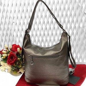 Функциональная сумка-рюкзак Karmen из качественной матовой эко-кожи бронзового цвета.