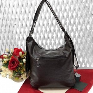 Функциональная сумка-рюкзак Karmen из качественной матовой эко-кожи кофейного цвета.