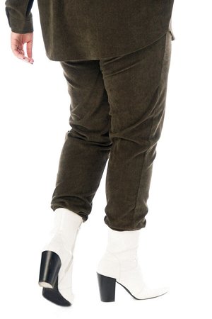 Брюки-4750 Модель брюк: Джоггеры; Материал: Микровельвет;   Фасон: Брюки; Параметры модели: Рост 173 см, Размер 54
Брюки микровельвет хаки
Универсальные и невероятно комфортные брюки - джогеры из мягк