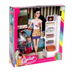 Кукла-модель «Джулия в супермаркете» шарнирная, с малышкой и аксессуарами, МИКС