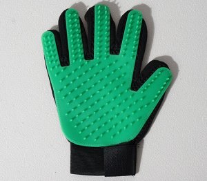 Расческа-перчатка на правую руку, цвет зеленый