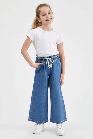 джинсы Размеры модели: рост: 1,3 Надет размер: 8/9 Хлопок 100%