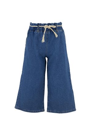 джинсы Размеры модели: рост: 1,3 Надет размер: 8/9 Хлопок 100%