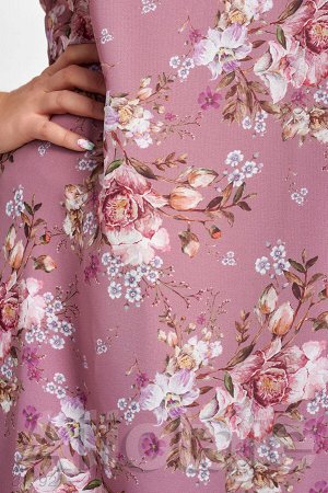 Шифоновое платье фрезового цвета с цветочками
