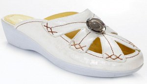 Шлепки Страна производитель: Китай
Размер женской обуви x: 35
Полнота обуви: Тип «F» или «Fx»
Вид обуви: Шлепанцы
Материал верха: Нубук
Материал подкладки: Натуральная кожа
Материал подошвы: Резина
Ст