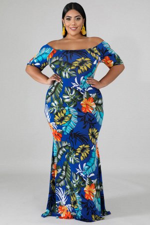 Бирюзовое платье-русалка с открытыми плечами и ярким цветочным принтом