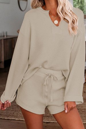 Абрикосовый вязаный комплект для отдыха: пуловер + шорты