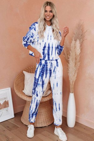 Белый укороченный пижамный комплект с голубым красочным принтом: худи + штаны