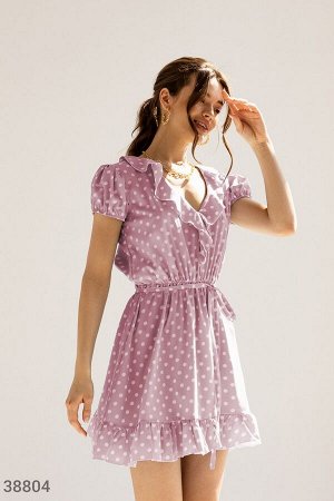 Короткое платье розового цвета